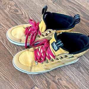 MTE Sk8-Hi are Waterproof - size men 10